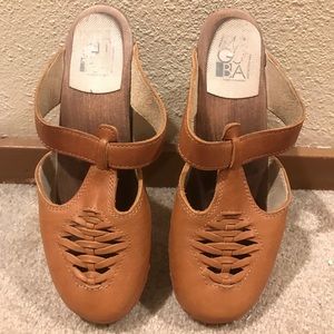 Camel / caramel colored Swedish Wooden clogs